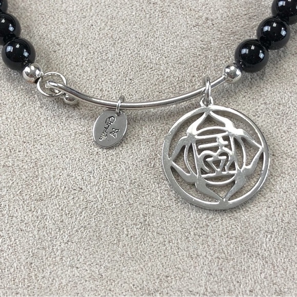CHRYSALIS Root chakra black agate gemstone bracelet - Picture 2 of 4